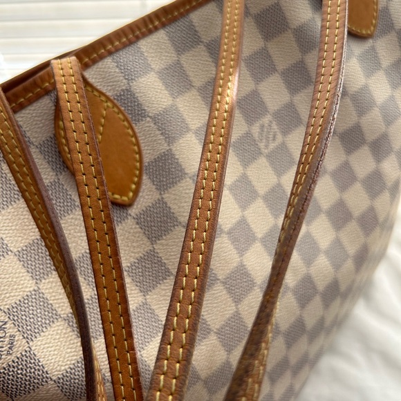LOUIS VUITTON Neverfull - Picture 10 of 17